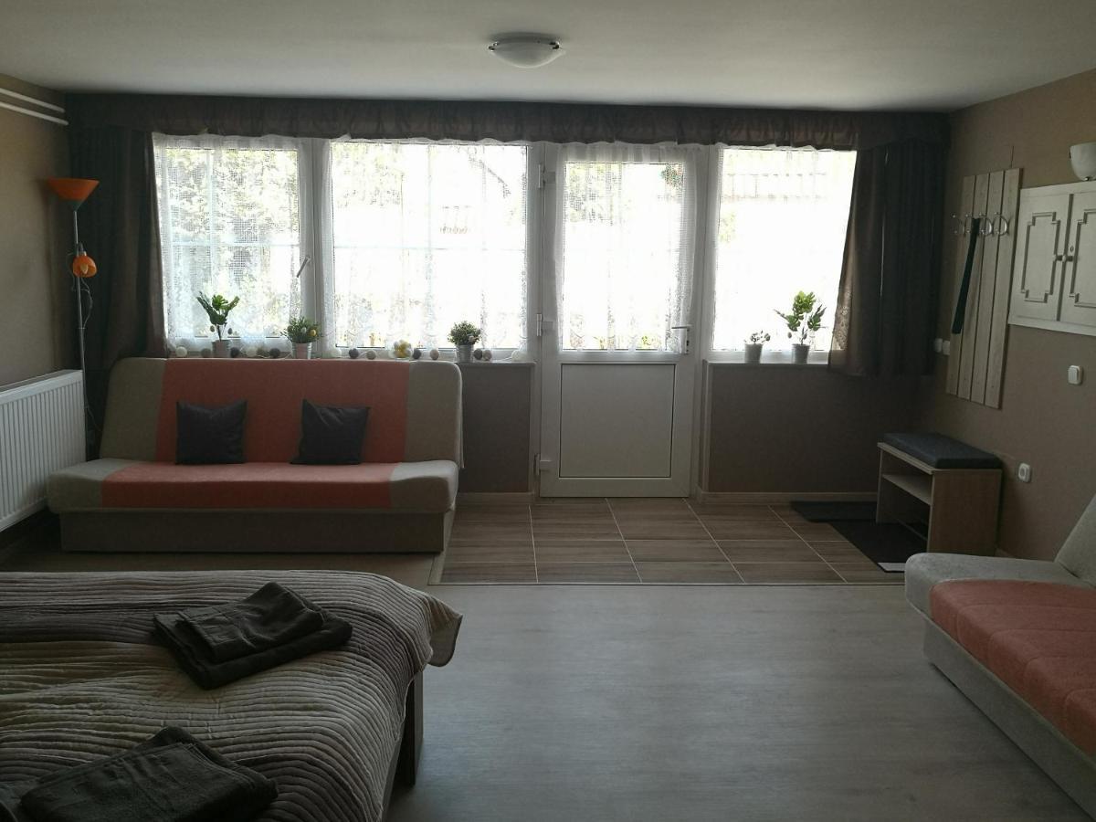 Berc Apartman Egerszalok Exterior photo