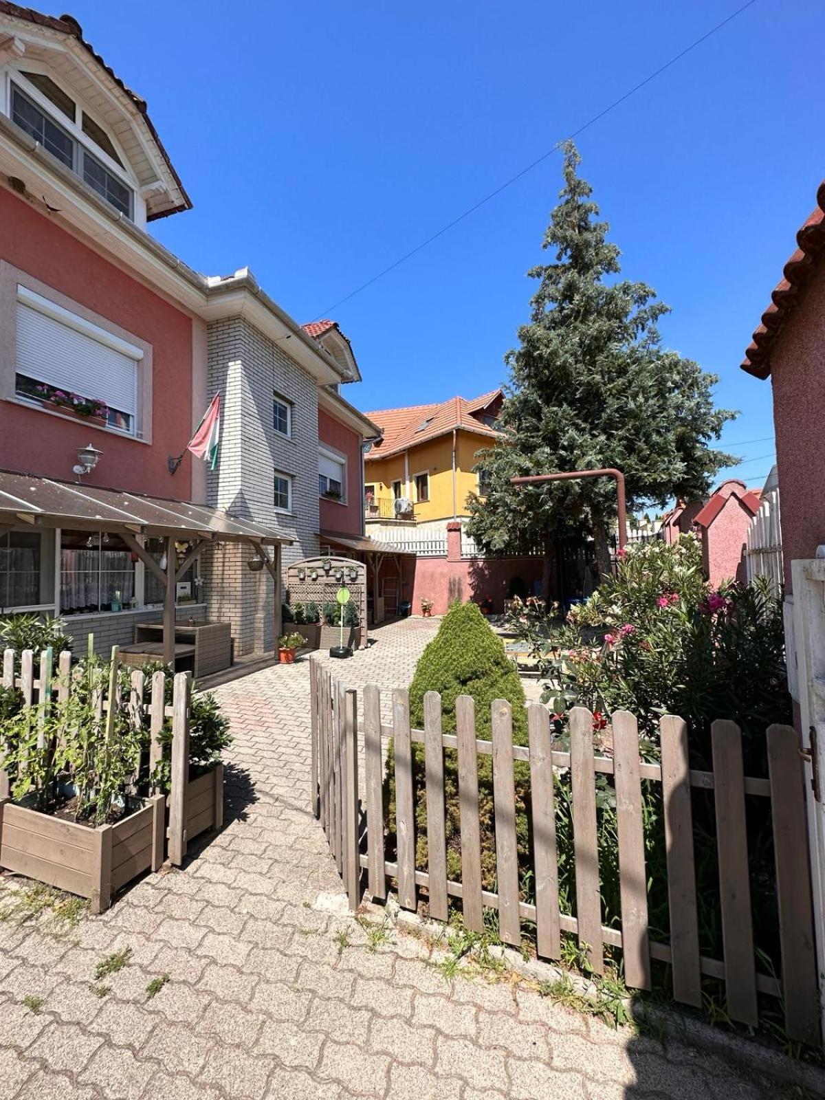 Berc Apartman Egerszalok Exterior photo