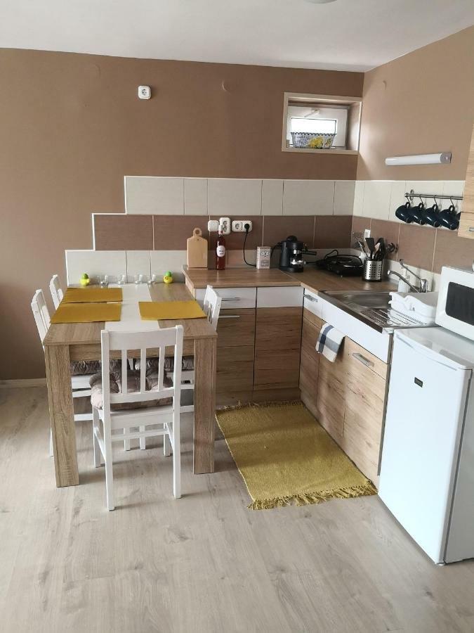 Berc Apartman Egerszalok Exterior photo
